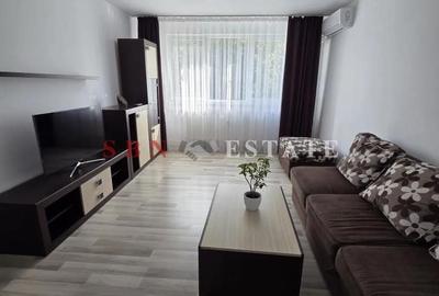 Apartament cu 3 camere decomandat în Titan