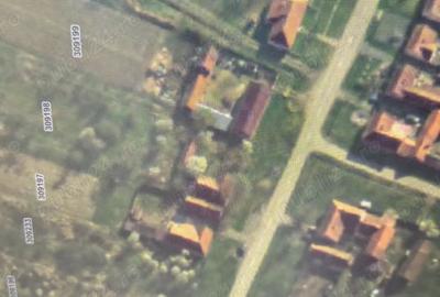 Casă cu Teren 3950 Mp în Bacău de Mijloc - 1