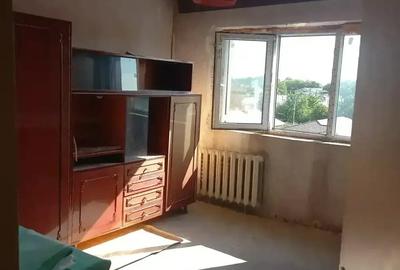 Apartament cu 3 camere în Panciu