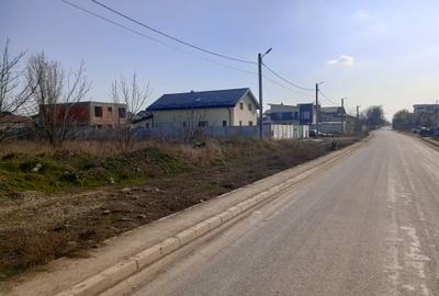 Teren Construcții intravilan de 650 mp, în Est