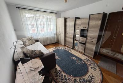 Apartament cu 2 camere semidecomandat, mobilat în Aiud