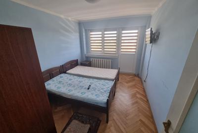 Apartament cu 4 camere în Cetate