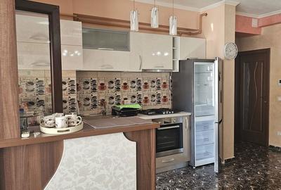 Apartament cu 3 camere, mobilat în Central