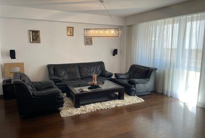 Duplex cu 4 camere cu Canalizare în P-ța Dorobanți - 1