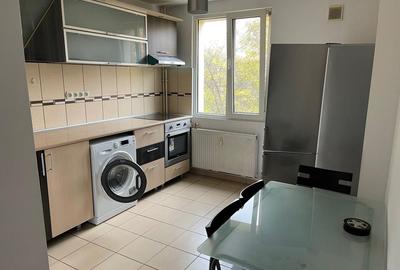 Apartament cu 2 camere semidecomandat în Brâncoveanu