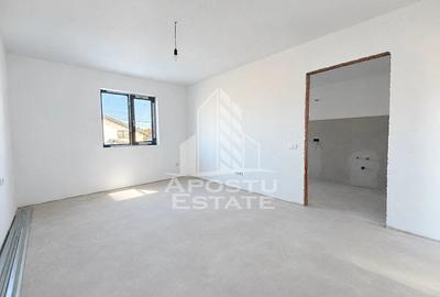 Casă cu 5 camere cu Teren 300 Mp în Bazoș