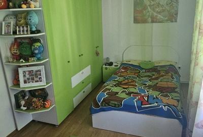 Apartament cu 2 camere semidecomandat în Gojdu