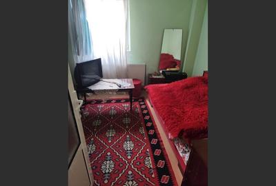 Casă cu 4 camere cu Canalizare în Central - 3