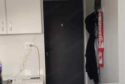 Garsonieră decomandată în UTA