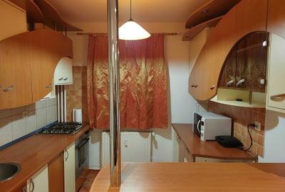 Apartament cu 2 camere decomandat în Titulescu