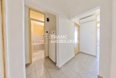 Apartament cu 3 camere decomandat, mobilat în Alfa - 3