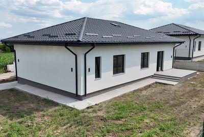 Casă individuală cu 4 camere cu Canalizare în Breazu - 3
