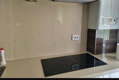 Apartament cu 3 camere decomandat în Exterior Vest