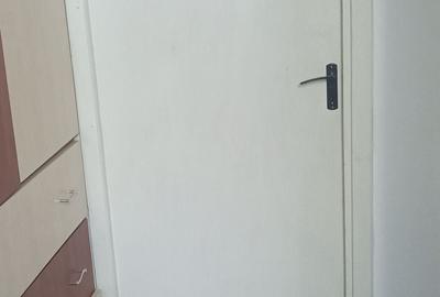 Apartament cu 3 camere semidecomandat în Soarelui - 1