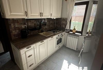 Apartament cu 2 camere decomandat, mobilat în Peninsula