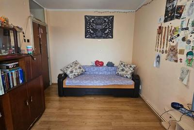 Apartament cu 3 camere decomandat în Răcădău - 6