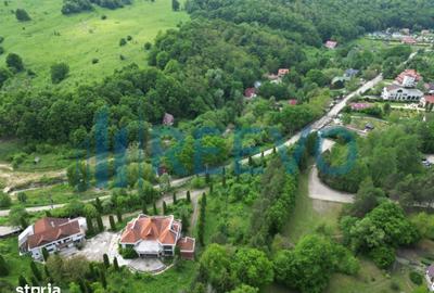 Teren de 1262 mp, în Solonț - 5