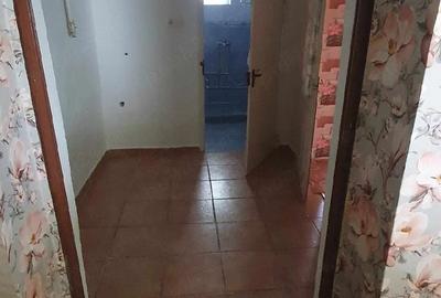 Casă cu 2 camere cu Teren 731 Mp în Exterior Vest