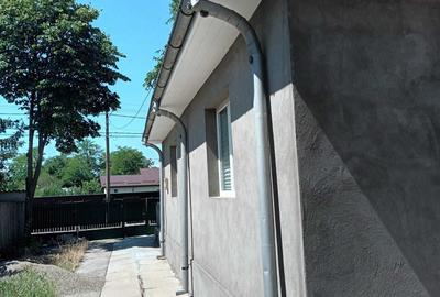 Casă cu 4 camere în Ciorani