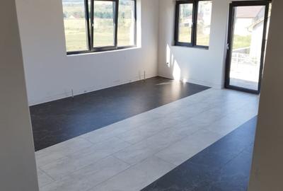 Casă cu 4 camere în Bărăbanț - 2