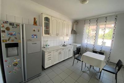Casă individuală cu 5 camere cu Canalizare în Giulești - 9