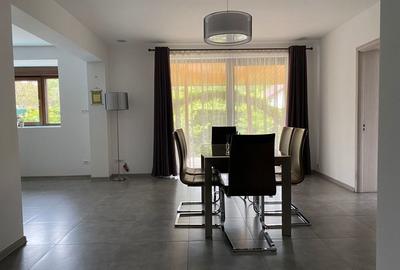 Casă cu 5 camere cu Teren 500 Mp în Mărăcineni - 1