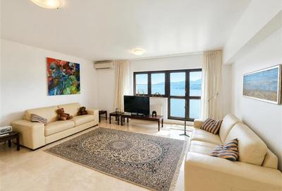 Apartament cu 3 camere decomandat, mobilat în Centrul Civic