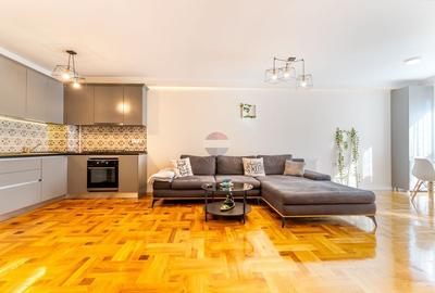 Apartament cu 2 camere semidecomandat, mobilat în Bună Ziua