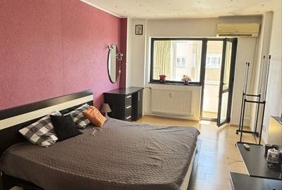 Apartament cu 2 camere decomandat în Republicii