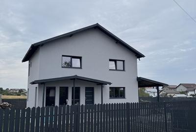 Casă cu 3 camere în Radu Negru - 1