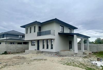 Casă cu 4 camere în Dragomirești-Deal - 2