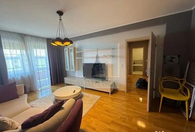 Apartament cu 2 camere decomandat în Tractorul