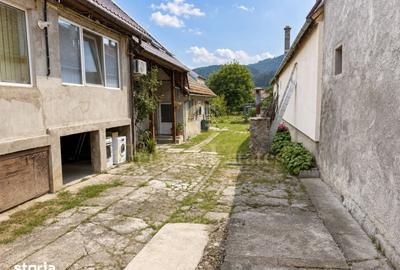 Casă cu 5 camere cu Teren 1690 Mp în Turcheș