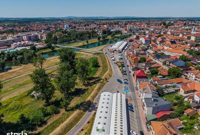 Casă cu Teren 183 Mp în Central