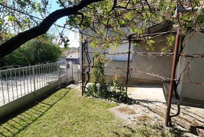 Casă cu 3 camere cu Teren 1350 Mp în Central - 4
