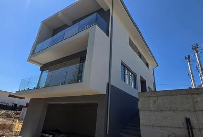 Casă cu 5 camere cu Teren 600 Mp în Baciu - 1