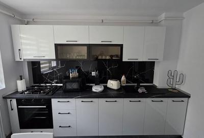 Apartament cu 3 camere semidecomandat în Central - 11