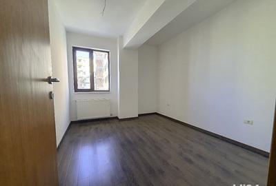 Apartament cu 3 camere decomandat în Găvana