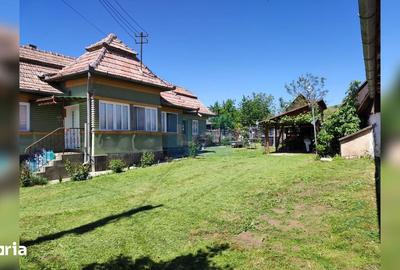 Casă cu 3 camere semidecomandat cu Teren 700 Mp în Iara - 2