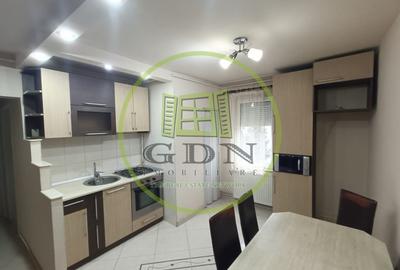 Apartament cu 3 camere decomandat, mobilat în Reghin