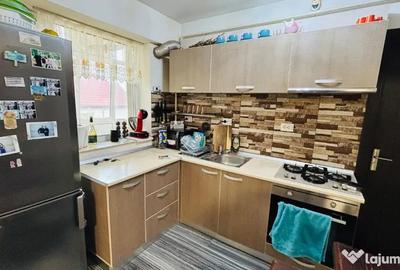 Apartament cu 3 camere decomandat în Măgura - 1