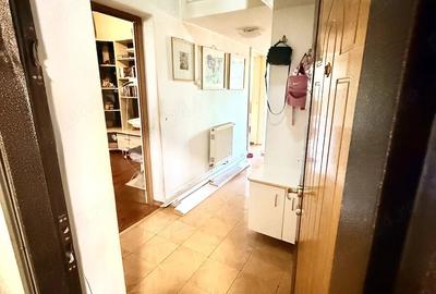 Apartament cu 3 camere semidecomandat, mobilat în Bucureștii Noi - 1