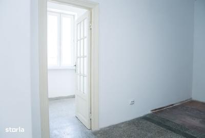 Apartament cu 3 camere în Calea Victoriei