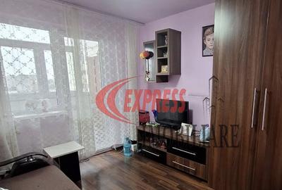 Apartament cu 2 camere semidecomandat, mobilat în 1 Decembrie 1918 - 1