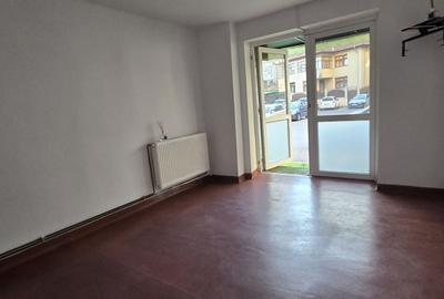 Spațiu comercial, de 71 mp, în Micro 5