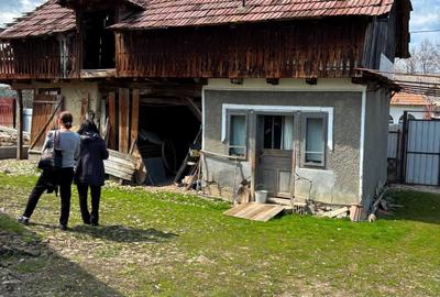 Casă cu 4 camere în Bârsănești