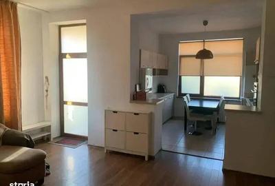 Apartament cu 3 camere, mobilat în Central - 9