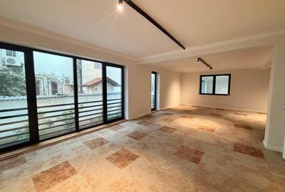 Apartament cu 3 camere în Lacul Tei - 1