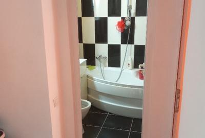 Apartament cu 2 camere nedecomandat în Independenței