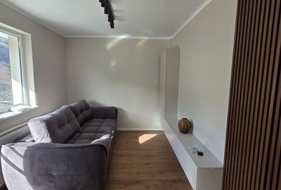 Apartament cu 2 camere semidecomandat, mobilat în Florești - 2